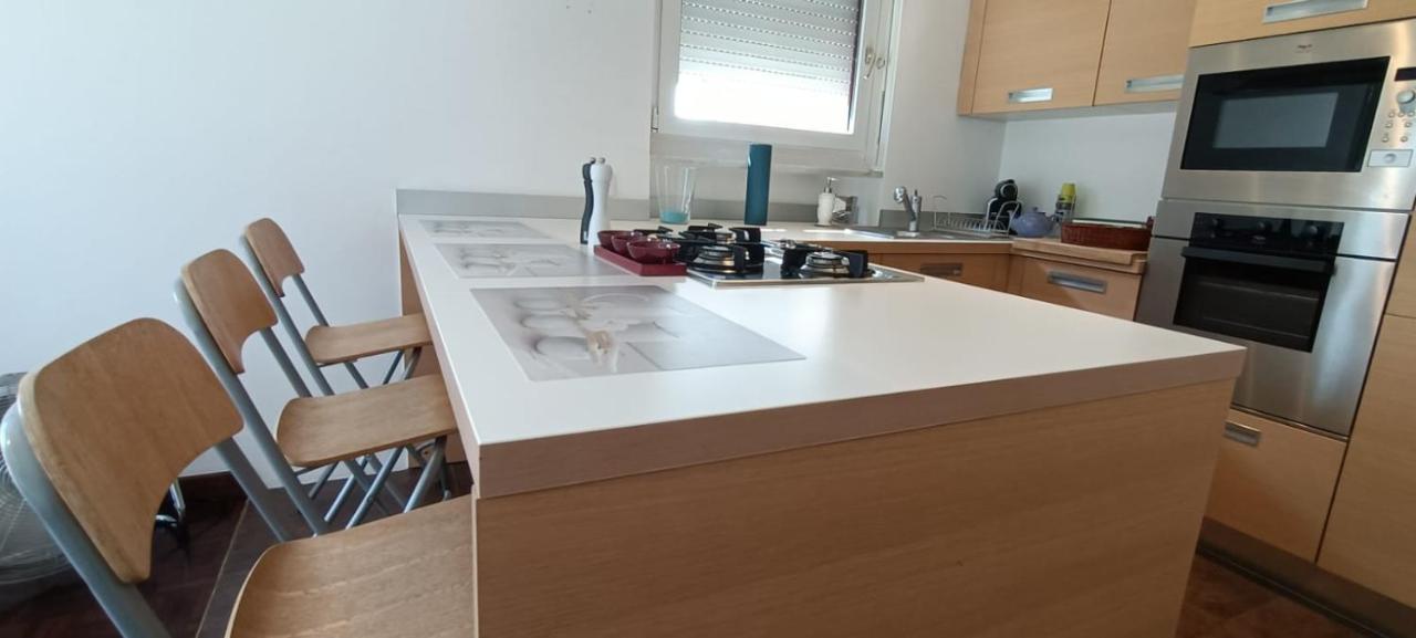 Appartamento DeLuxe con parcheggio gratuito Segrate Esterno foto