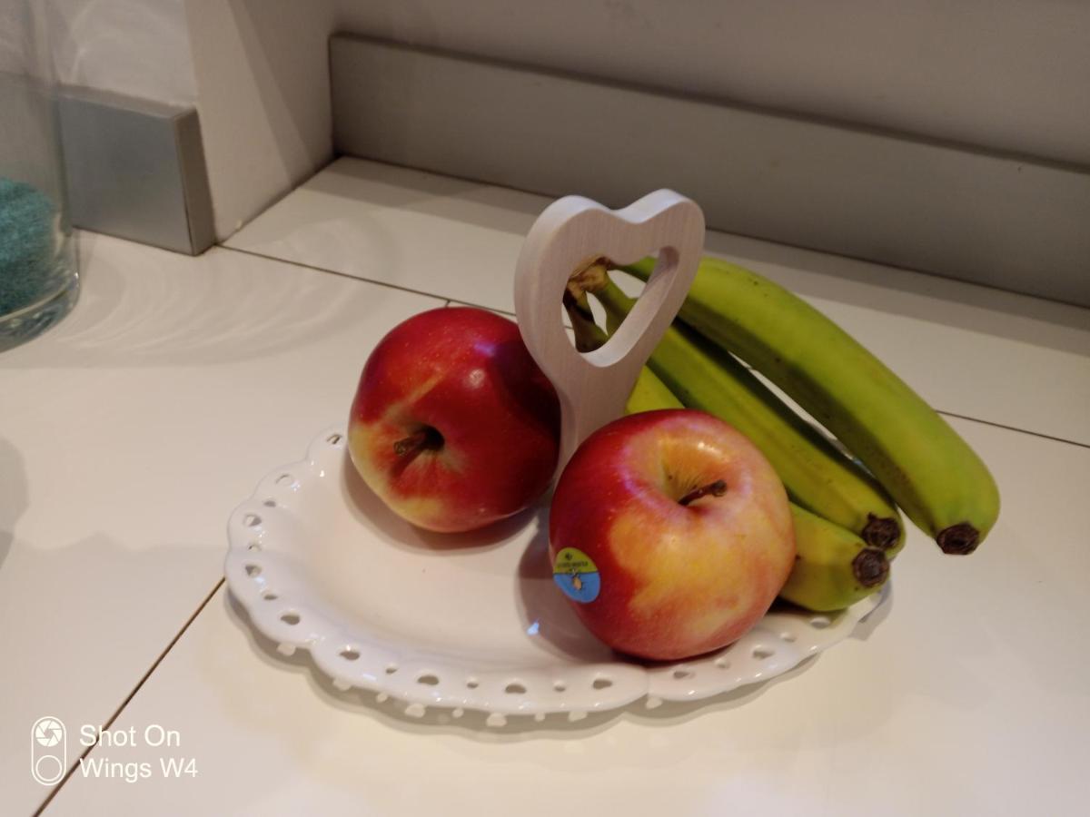 Appartamento DeLuxe con parcheggio gratuito Segrate Esterno foto
